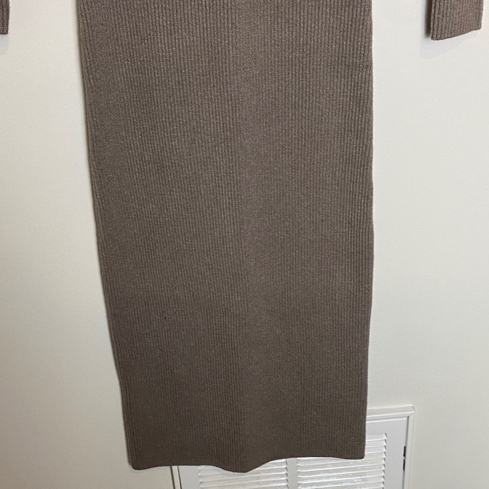 Abercrombie & Fitch long-sleeve collared midi sweater dress - Picture 9 of 13